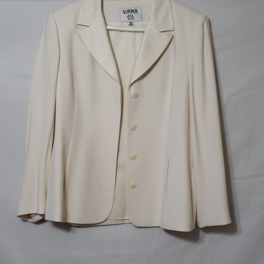Euc two piece Kasper suit - Picture 3 of 8